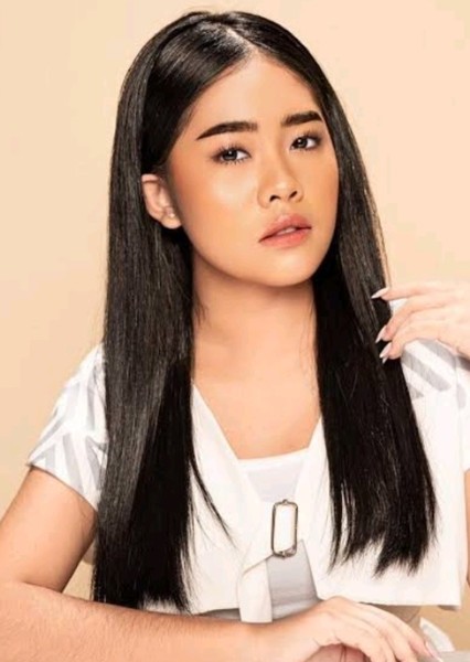Alifa Lubis photo