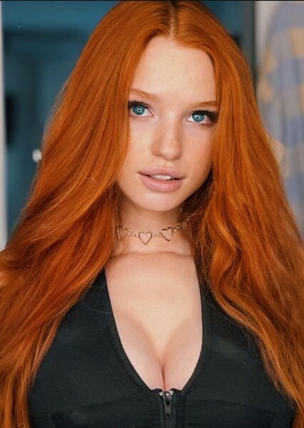 Alina Nesterenko photo