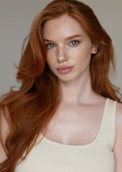 Alina Nesterenko photo