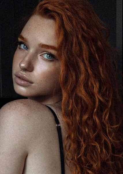Alina Nesterenko photo