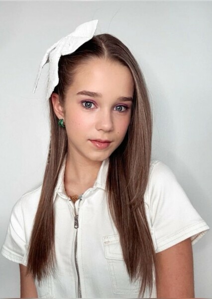 Alisha Weir photo