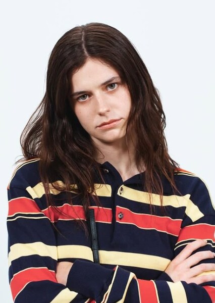 Alison Oliver photo
