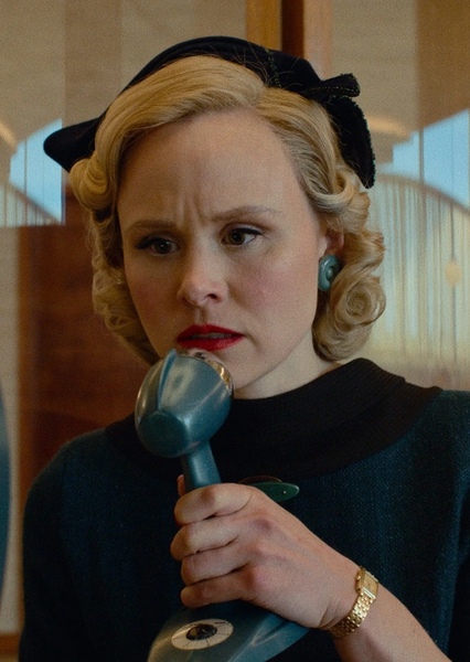 Alison Pill photo