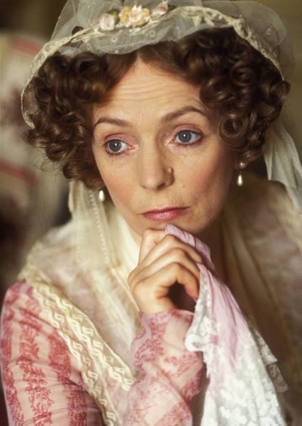 Alison Steadman photo
