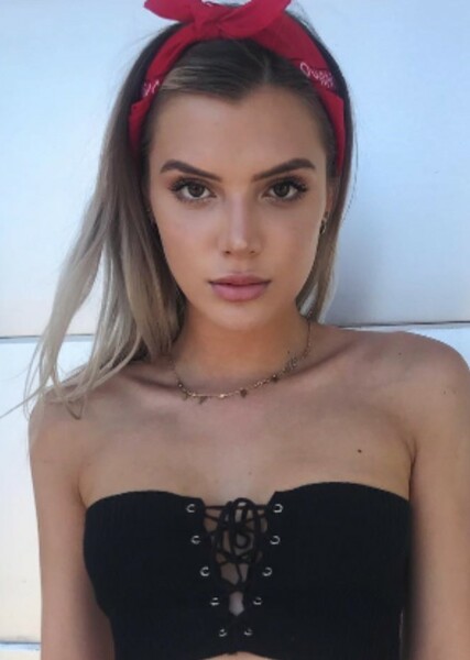 Alissa Violet photo