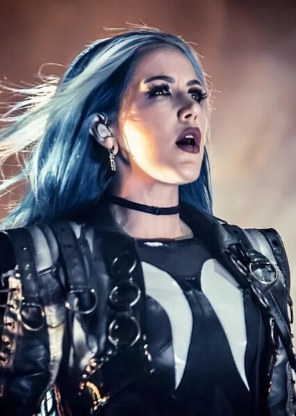 Alissa White-Gluz photo