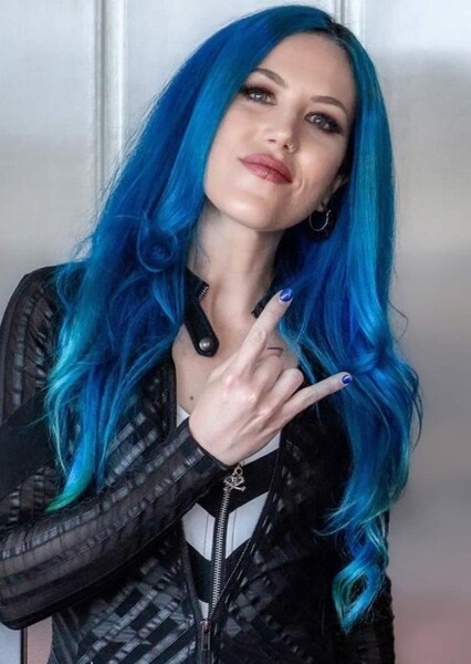 Alissa White-Gluz photo