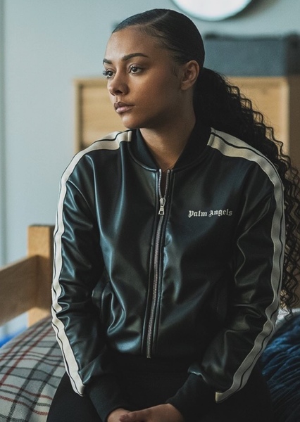 Alix Lapri photo