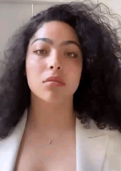 Allegra Acosta photo