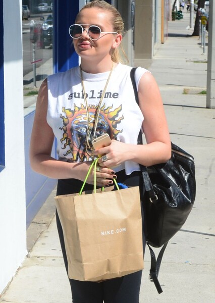 Alli Simpson photo