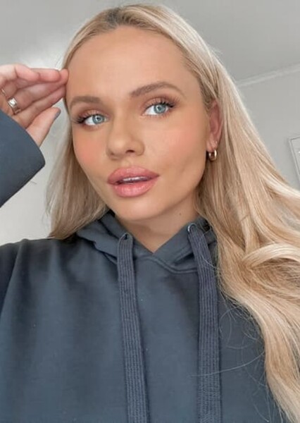 Alli Simpson photo