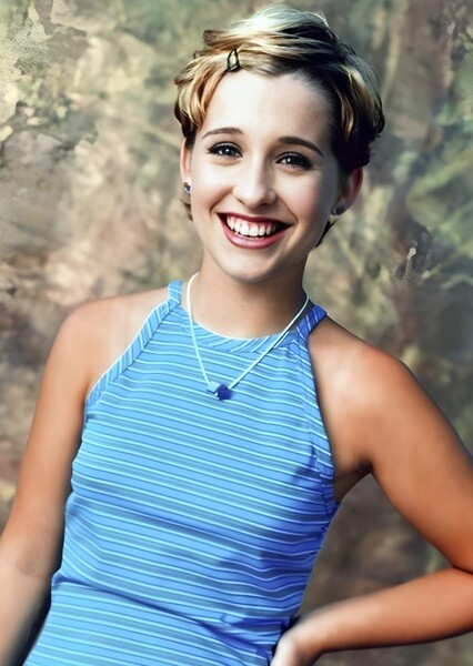 Allison Mack photo