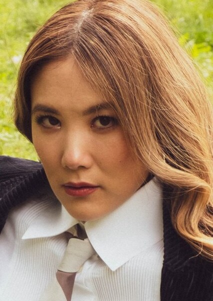 Ally Maki photo