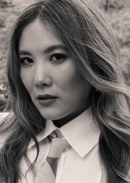 Ally Maki photo