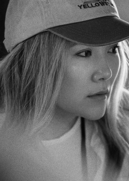 Ally Maki photo