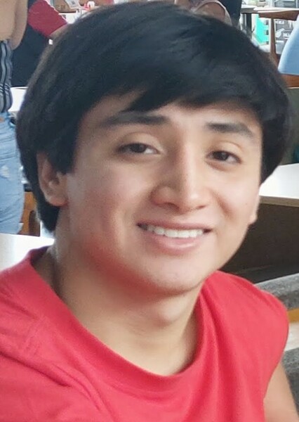 Alonso Almendras photo