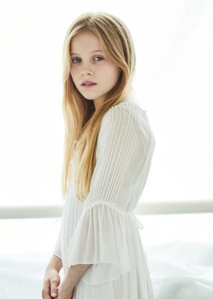 Alyla Browne photo