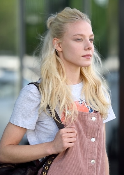 Alyona Mikhailova photo