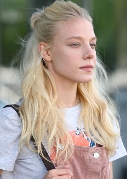 Alyona Mikhailova photo