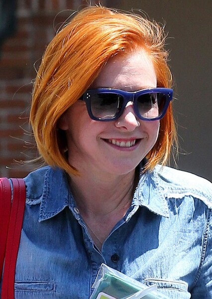 Alyson Hannigan photo