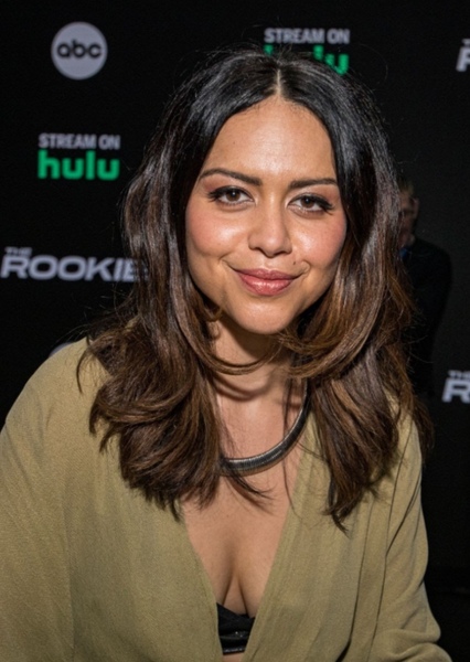 Alyssa Diaz photo