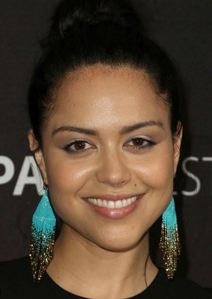 Alyssa Diaz photo