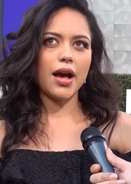 Alyssa Diaz photo
