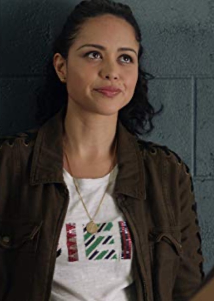 Alyssa Diaz photo