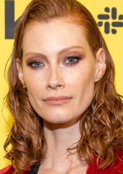 Alyssa Sutherland photo