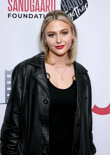 Alyvia Alyn Lind photo