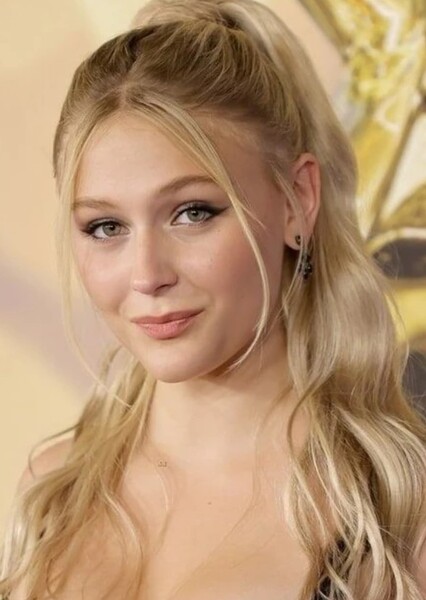 Alyvia Alyn Lind