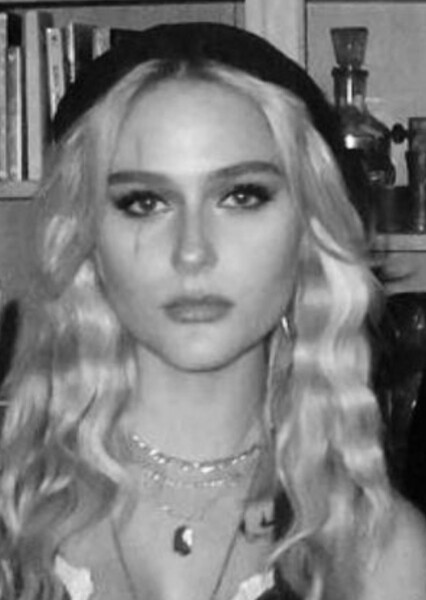 Alyvia Alyn Lind photo