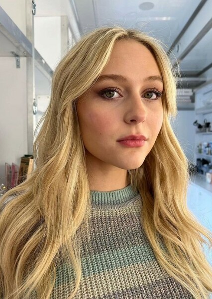 Alyvia Lind photo
