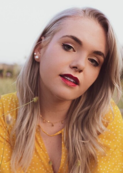 AmaLee photo