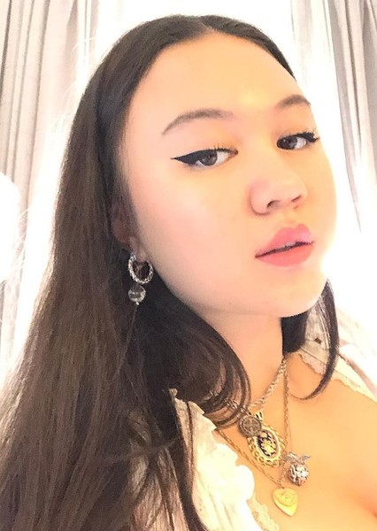 Amalia Yoo photo