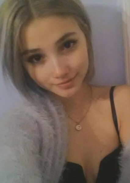 Amanda Arcuri photo