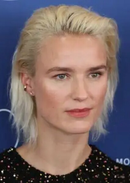 Amanda Collin