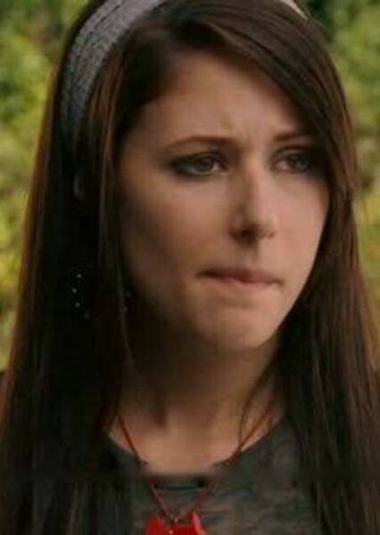 Amanda Crew photo
