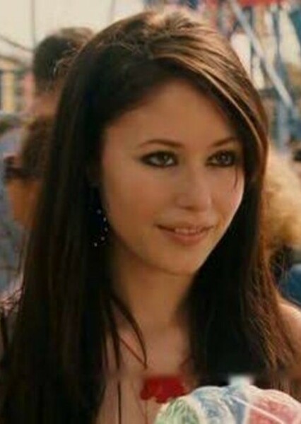 Amanda Crew photo