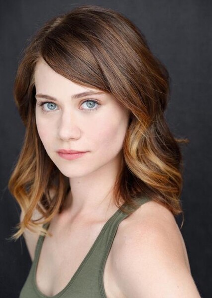 Amanda Leighton photo