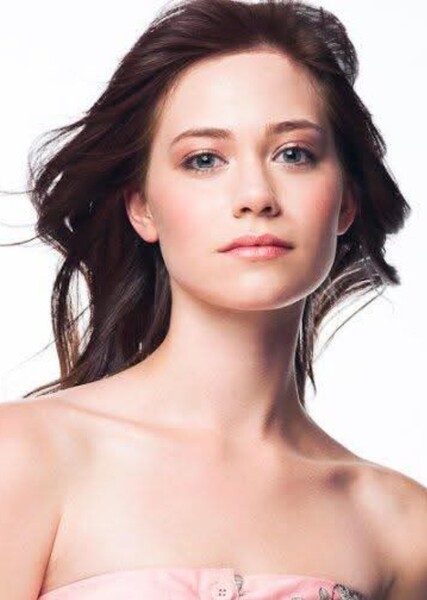 Amanda Leighton photo