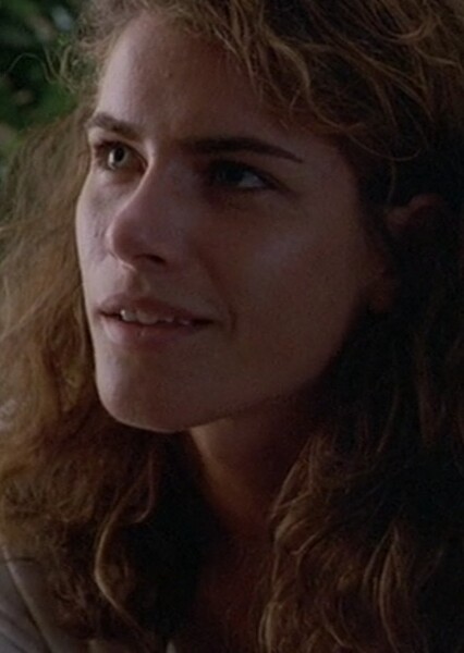 Amanda Peet photo