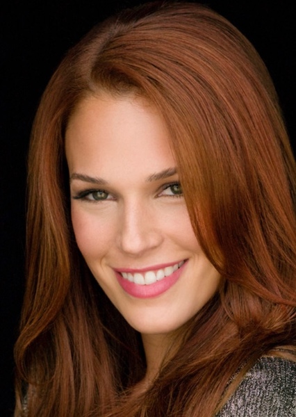 Amanda Righetti photo