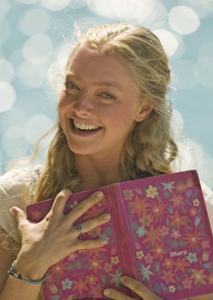 Amanda Seyfried as Coconut Girl/Boy in Actors as Aesthetics