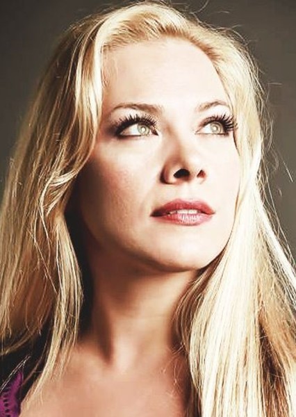 Amanda Somerville photo