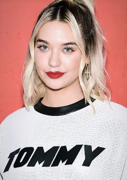 Amanda Steele photo