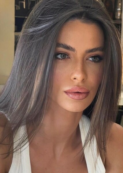 Amanda Wikhel photo