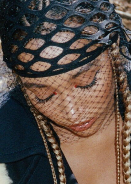 Amandla Stenberg photo