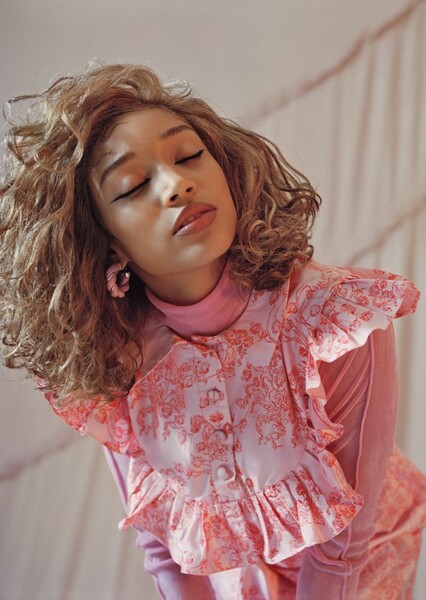 Amandla Stenberg photo