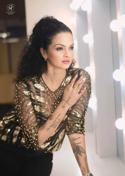 Amaya Adikari photo